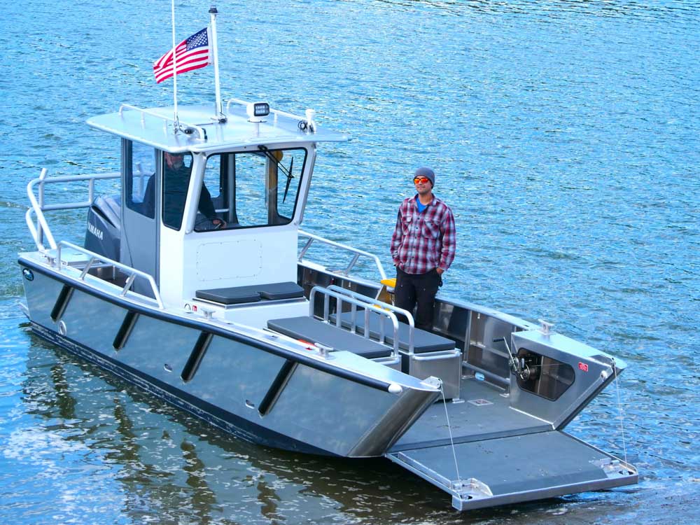 catamaran utility boat manufacturers